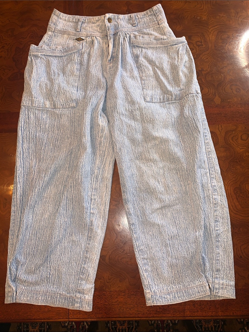 Light Blue Cropped 80’s acid washed Women's Jeans with Front Patch Pockets